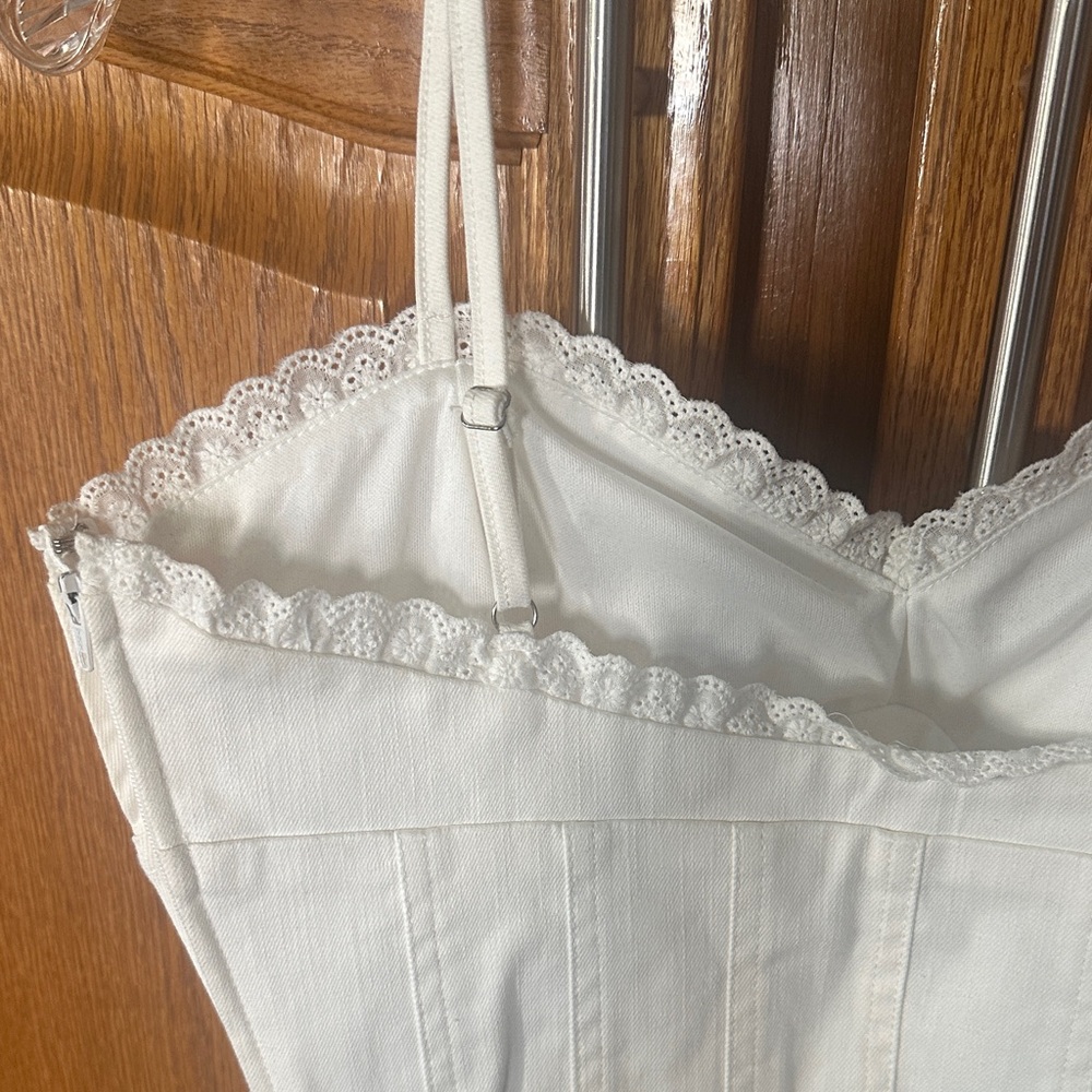 Tiger Mist Brand New White Lace Trim Bustier Crop Top Size Small - Picture 6 of 8